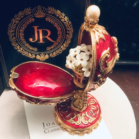 Joan Rivers Imperial Treasures “Spring Flowers 2001 Egg” - Picture 3 of 5